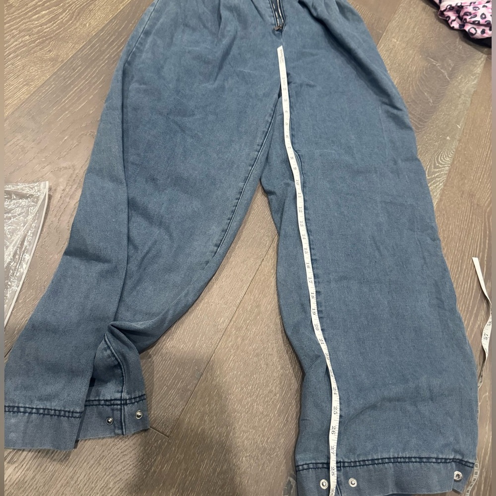 Blue Jeans - Picture 6 of 7